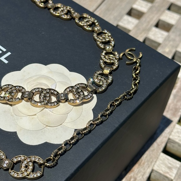CHANEL LOGO Crystal & metal gold BELT waist chain 2020/2021 cruise - Picture 1 of 16